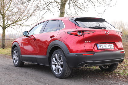 SUV-y znajdziemy dziś w każdym segmencie. Model CX-30 wypełnia lukę w gamie Mazdy