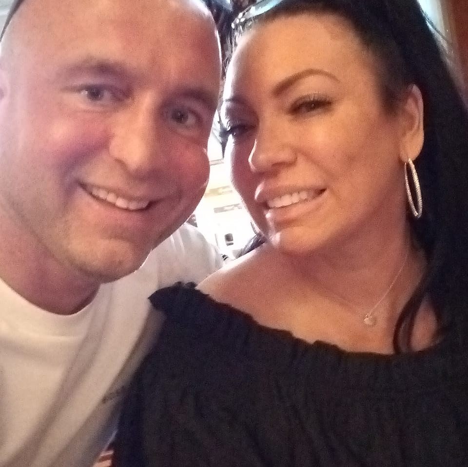 Robert Massey s priateľkou Jacqueline Forest.