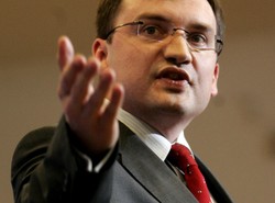 "Krauze to ekskluzywny klient prokuratury"