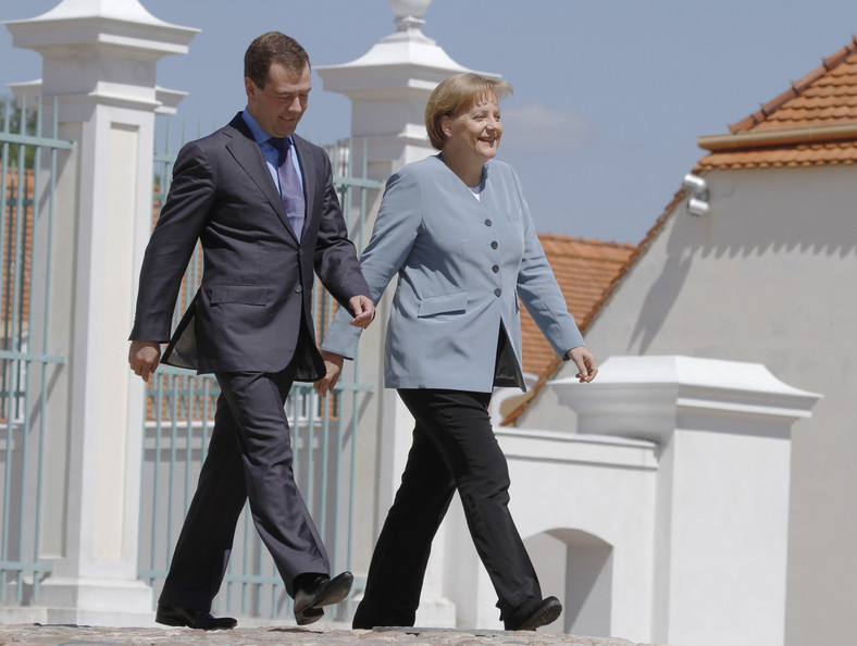 Angela Merkel i Dmitrij Miedwiediew