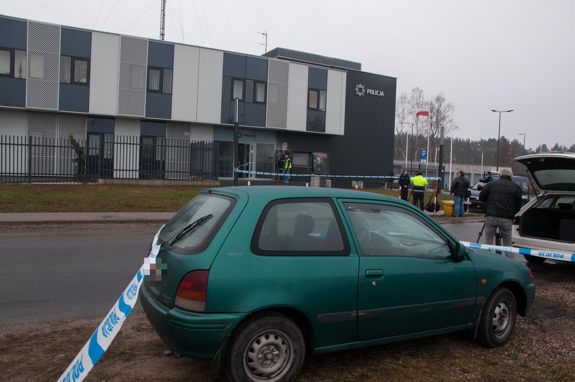 Koktajle Mołotowa poleciały na komisariat policji. 45-latek zatrzymany