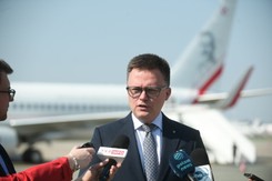 Spór o 'pożyczki'. Hołownia: To słowo nie powinno paść w kontekście powodzi, to była niezręczność komunikacyjna