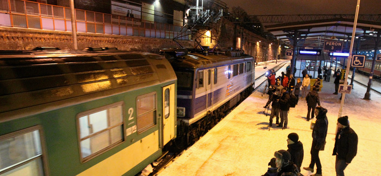 Zima na torach: 16 pociągów wciąż nie wróciło na trasy
