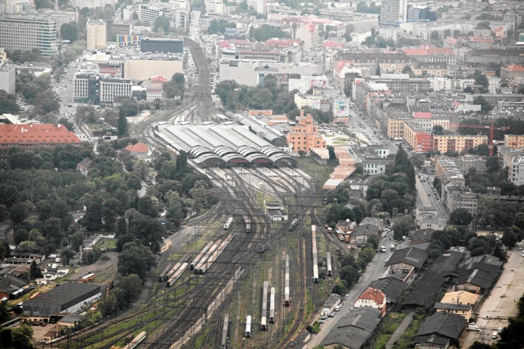 Jakiś czas temu opublikowaliśmy pokaz slajdów, prezentujący <a href='http://forsal.pl/galerie/724060,zdjecie,1,10-najgorszych-polskich-inwestycji-ostatnich-10-lat.html'>10 najgorszych polskich inwestycji ostatnich 10 lat</a>. Okazał się hitem wśród naszych czytelników, dlatego dziś prezentujemy ciąg dalszy: tym razem nasz wybór 10 najlepszych inwestycji ostatnich 10 lat. Niestety, mieliśmy ograniczony wybór w porównaniu do najgorszych... (Na zdjęciu  Dworzec we Wrocławiu z lotu ptaka, o czym w dalszej części).