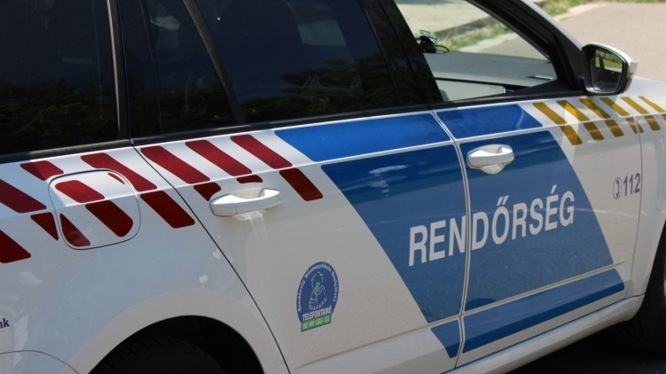 Csőre töltött fegyverrel próbálta meggyőzni a vendégét egy borsodi férfi, hogy igyon még egy felest