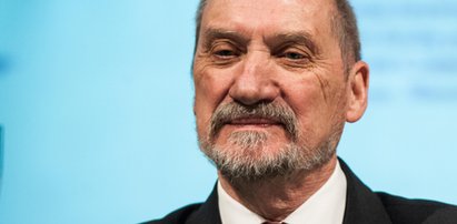 Macierewicz o kolejnym świadectwie eksplozji. To przekona komisję?