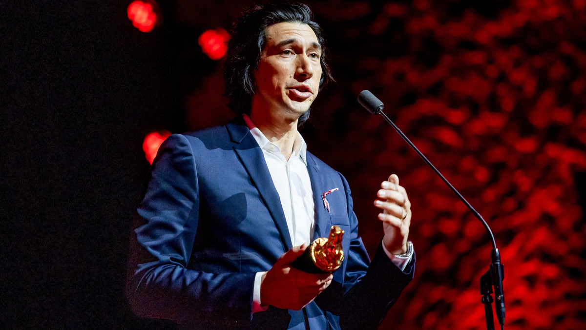 Adam Driver nie wytrzymał w Toruniu. Ze sceny padły niecenzuralne słowa [WIDEO]