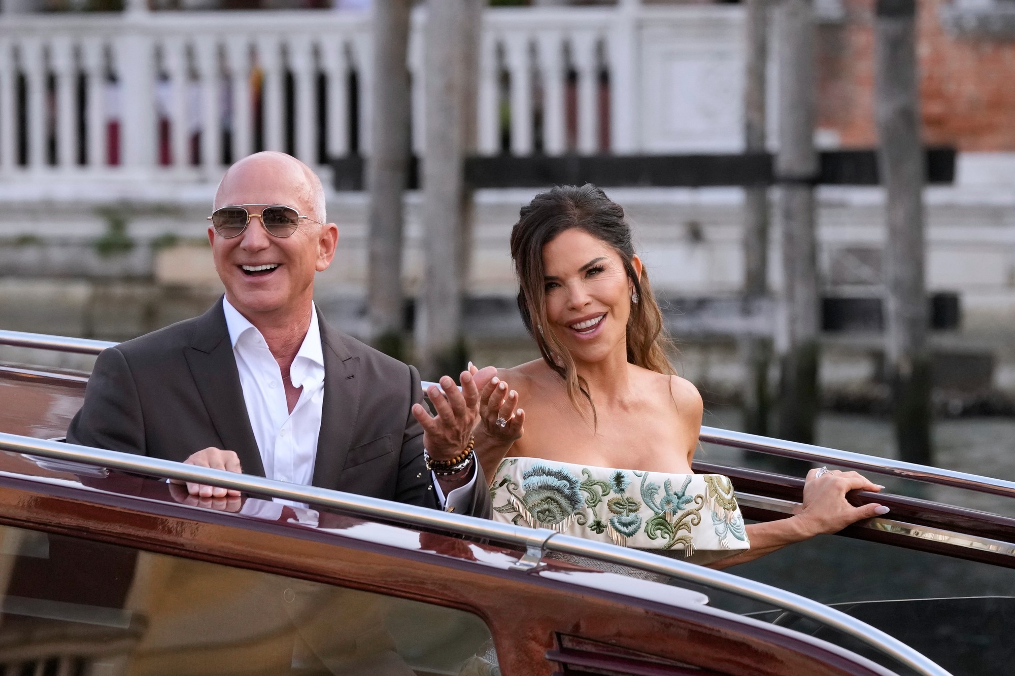 Jeff Bezos a Lauren Sánchez v Benátkach.