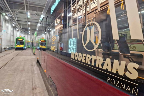 Nowoczesny tramwaj wyjechał na poznańskie torowiska fot. MPK Poznań