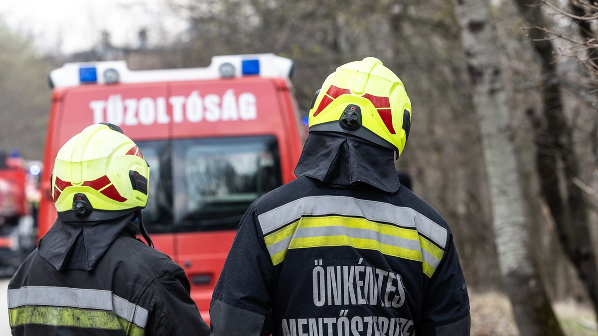 Egy munkatársuk életét kellett megmenteniük a tamási tűzoltóknak: elképesztő lélekjelenlétre volt szükség