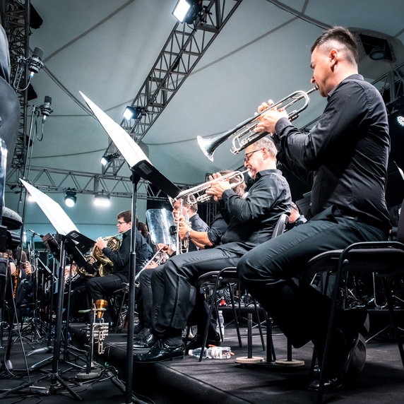 Premiera "Bbrass Concerto" Mikołaja Makusiaka. Sinfonia Varsovia Brass podczas koncertu finałowego festiwalu (28 czerwca)