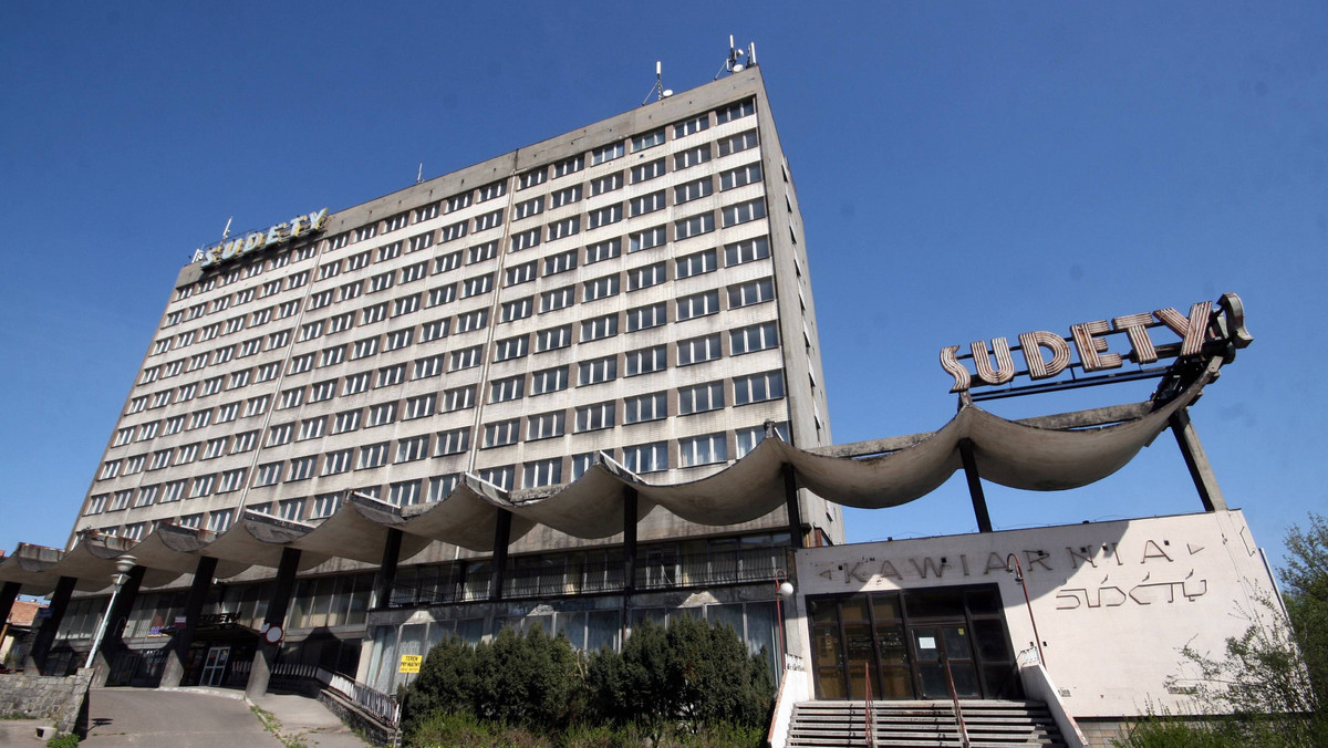 Wałbrzych. Hotel Sudety i jego tajemnice. Artur Szałkowsk – "Sekrety Wałbrzycha"