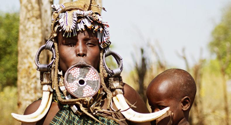 Why the Mursi people of Ethiopia wear lip plates | Pulse Nigeria