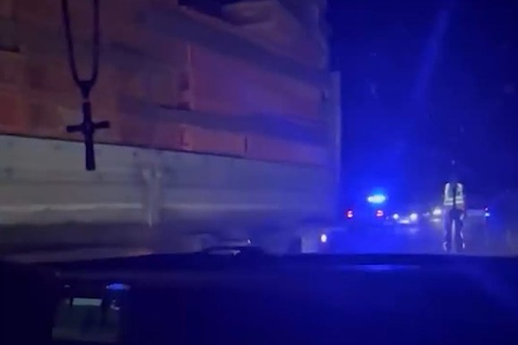 (VIDEO) TEŠKA NESREĆA KOD BAČKE TOPOLE Ima povređenih, policija na licu mesta