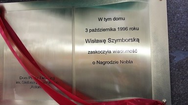 W Zakopanem zniszczono tablicę ku czci Wisławy Szymborskiej