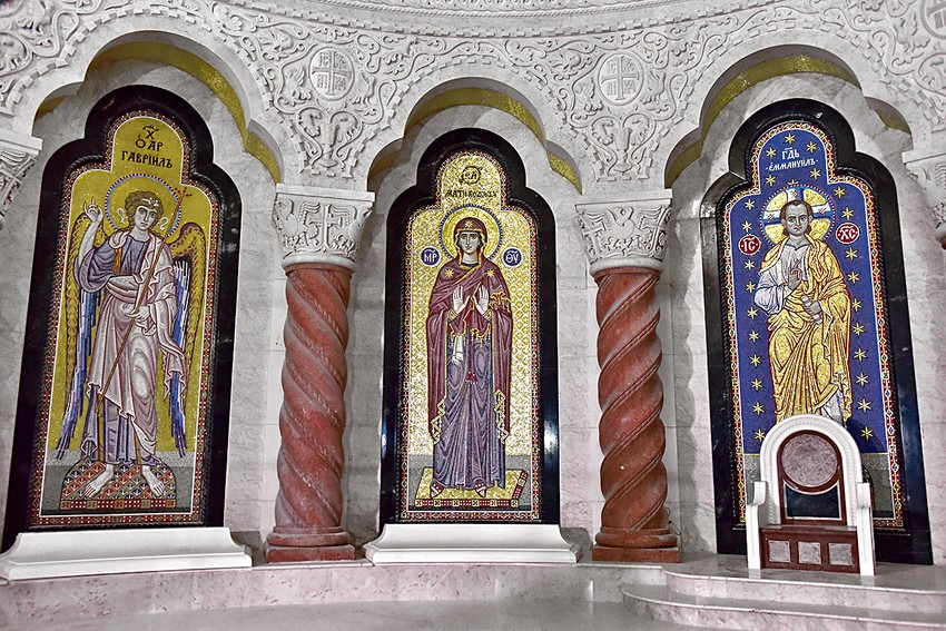 Hram je počeo da se gradi 1935, pa ponovo 1985, oba puta je gradnja prekidana zbog rata