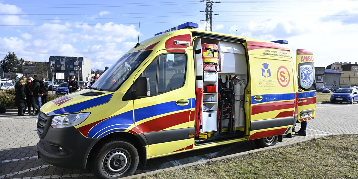 Nowiutki Mercedes Benz Sprinter 419 kosztował milion złotych!