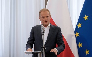 Tusk: Za taką cenę benzyny Kaczyński nie najeździ się po Polsce