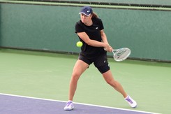 Iga Świątek wciąż przeziębiona. Kichała i kaszlała na treningu w Indian Wells