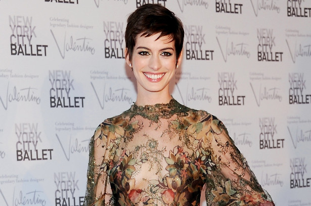 Anne Hathaway dziewczyną o niskiej samoocenie