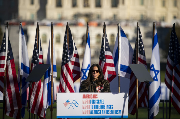 Dziesiątki tysięcy demonstrantów bierze we wtorek udział w centrum Waszyngtonu w "Marszu dla Izraela", wyrażając poparcie dla działań Izraela i sprzeciw wobec antysemityzmu. W demonstracji udział wzięli liderzy obydwu partii w Kongresie.