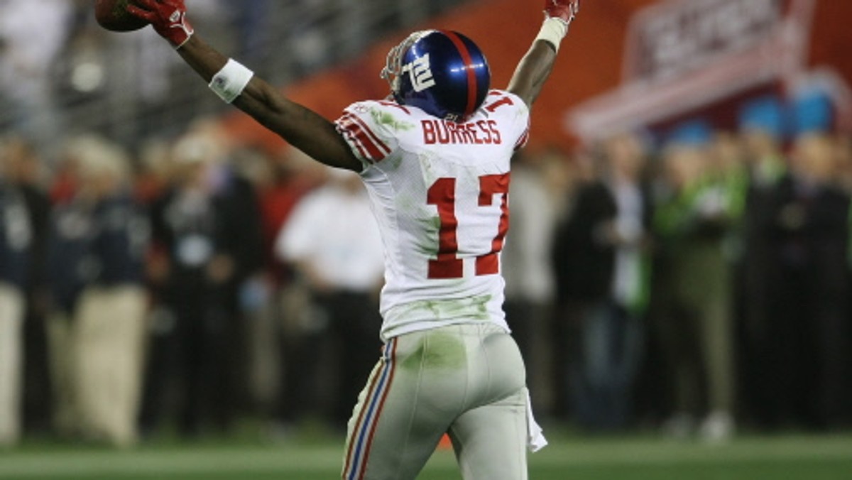 Plaxico Burress w przeszłości grający dla New York Giants, wyszedł z więzienia po odsiedzeniu prawie dwóch lat. Zawodnik został skazany w 2009 roku za próbę użycia nielegalnie posiadanej broni palnej.