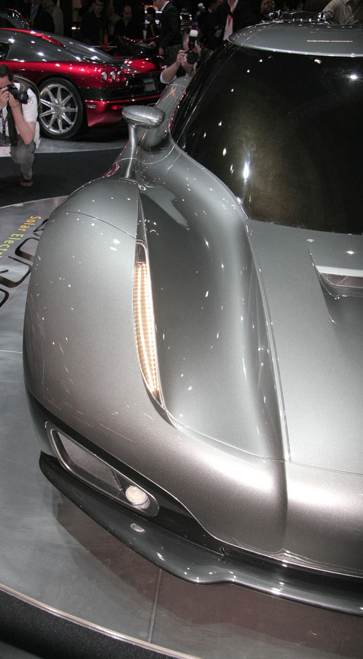 Genewa 2009: Koenigsegg Quant – 512 elektrycznych koni