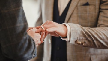 Przełom w TSUE: Polska musi uznać małżeństwo jednopłciowe zawarte w UE. Ważny wyrok dla Polaków