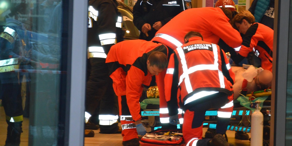 Atak nożownika w galerii handlowej. Jedna osoba nie żyje. Siedmioro rannychAtak nożownika w galerii handlowej. Jedna osoba nie żyje. Siedmioro rannych