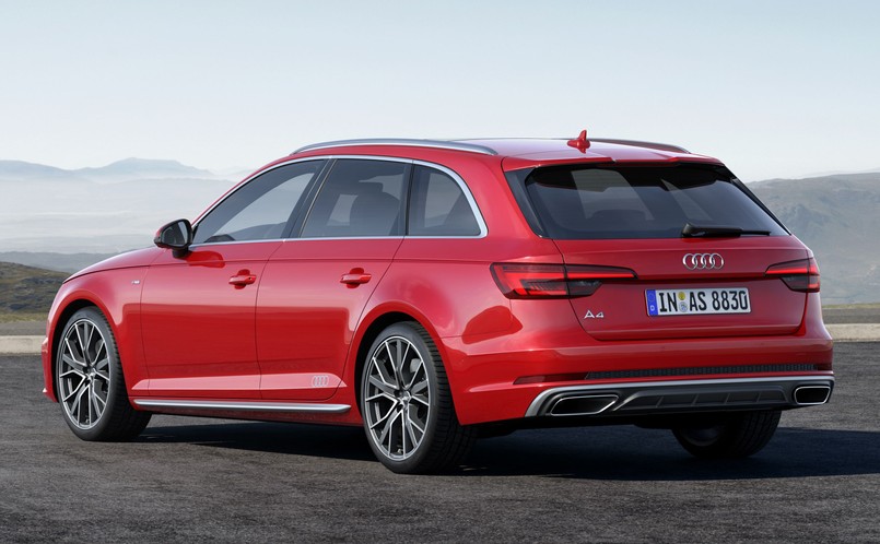 Audi A4 Avant S line competition