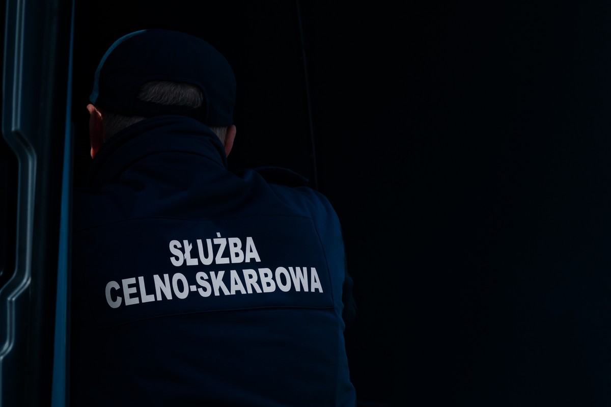Byli funkcjonariusze Służby Celno-Skarbowej mogą liczyć na pewne udogodnienia w ustalaniu stażu na poczet emerytur z systemu zaopatrzeniowego.