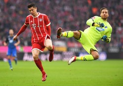 Liga niemiecka: Lewandowski z golem i asystą. Bayern przegrywał 0:2, ale potem zdobył 5 bramek