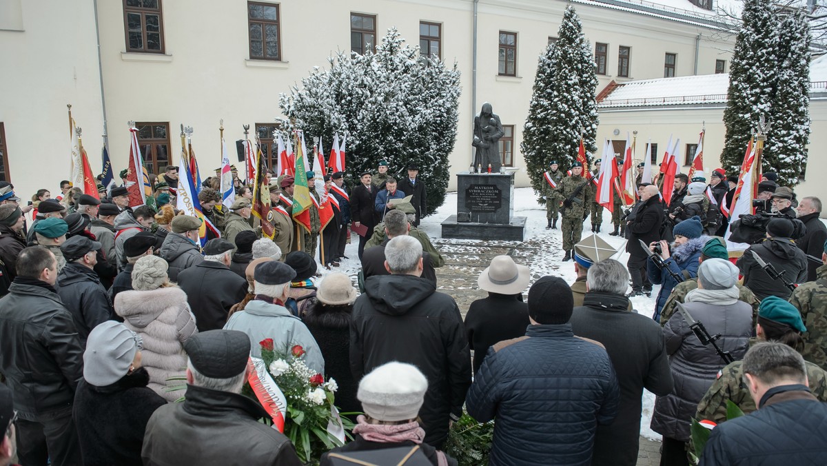 Pamięć Polaków wywiezionych przez władze sowieckie na Sybir z dawnych kresów Rzeczypospolitej uczczono dziś w Lublinie, w 78. rocznicę rozpoczęcia masowych deportacji.