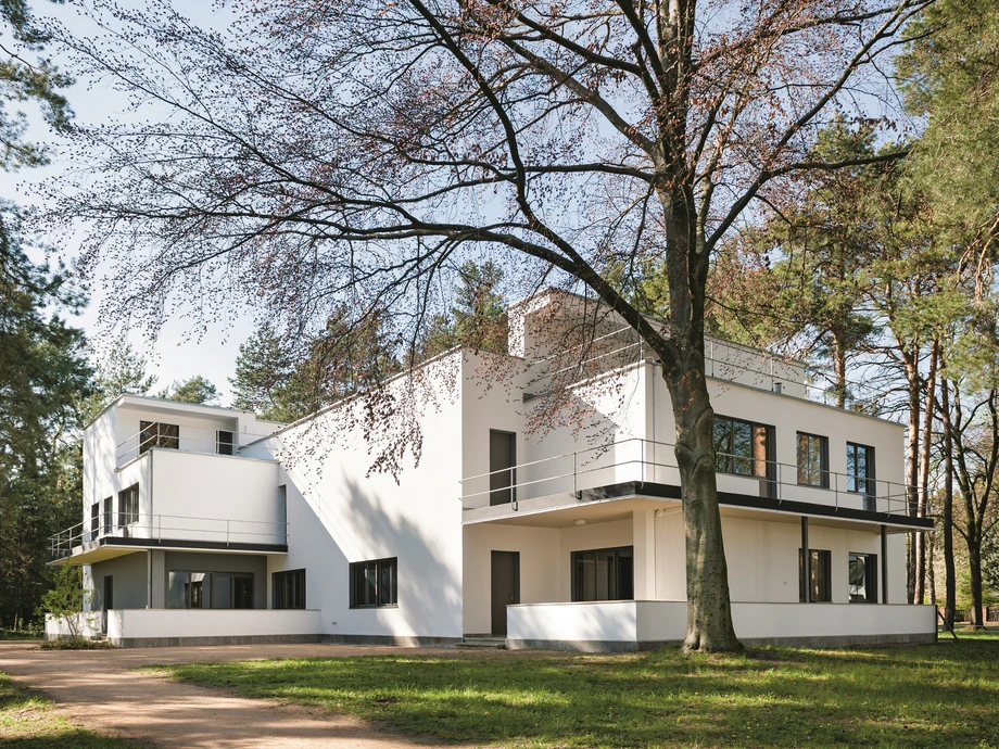 Bauhaus  w Dessau. Wielu z nas chciałoby żyć w pięknym i funkcjonalnym mieście, pełnym budynków projektowanych przez twórców Bauhausu.To rodzi duże oczekiwania społeczne w stosunku do deweloperów.