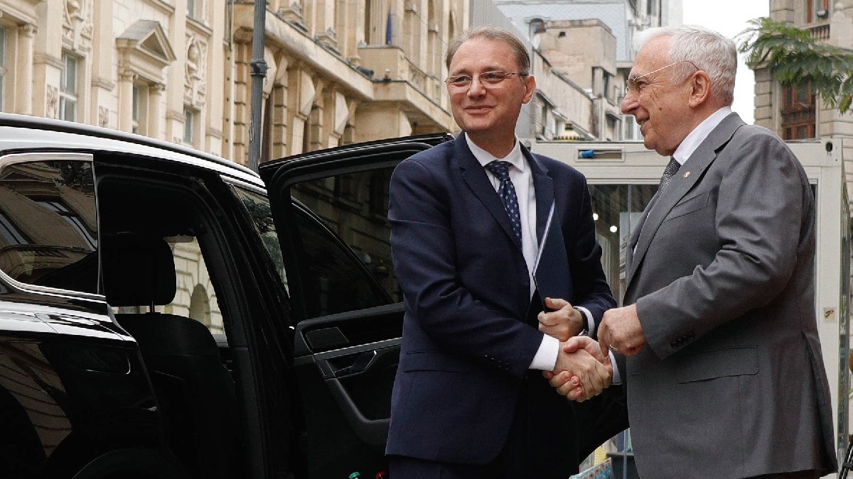 Luca Niculescu l-a informat pe Mugur Isărescu despre prioritățile Guvernului: „Vom utiliza înţelept şi eficient banul public”