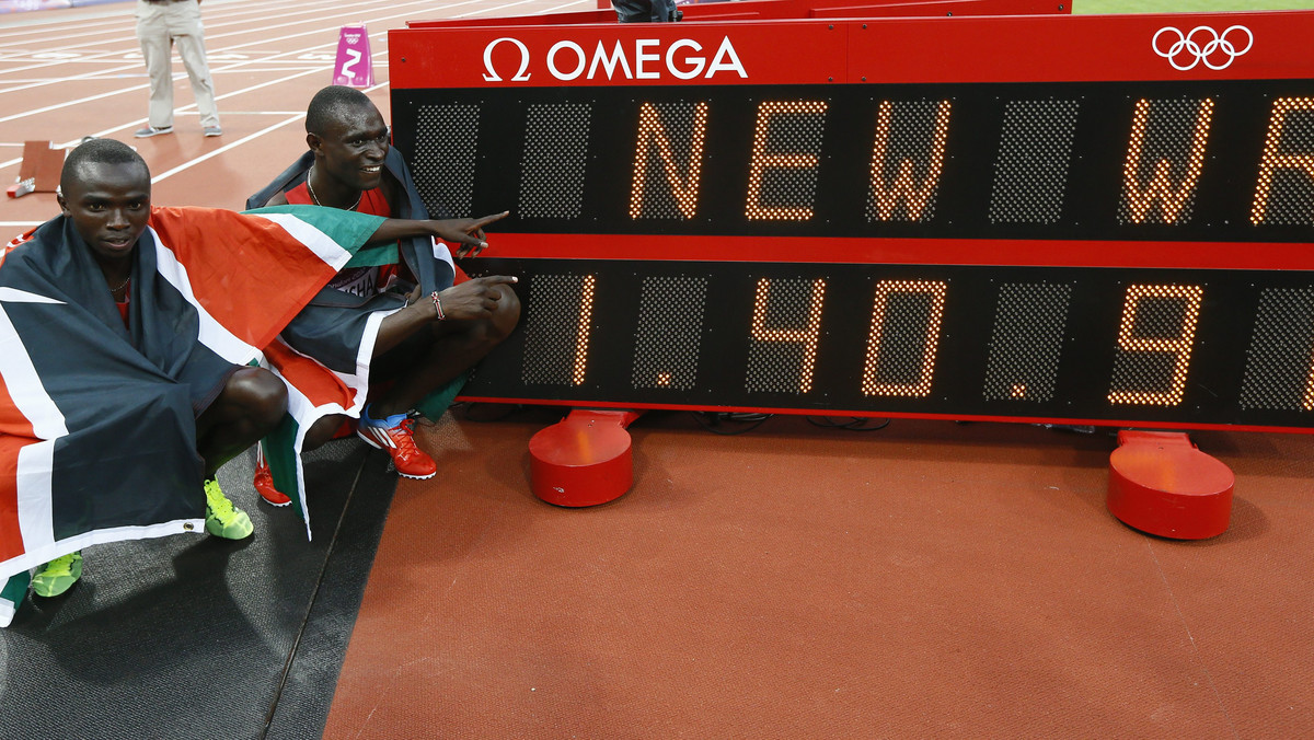 Gwiazdą czwartkowego, ciepłego wieczora w Londynie miał być Jamajczyk Usain Bolt. Znalazł się jednak taki śmiałek, który skradł show sprinterowi wszech czasów. To Kenijczyk David Rudisha. Nie dość, że na swoich pierwszych igrzyskach sięgnął po złoty medal w biegu na 800 metrów, to na dodatek w stylu, o jakim będzie się mówiło latami. Pobił bowiem własny rekord świata w niemal samotnym biegu. Bez "zająca"!