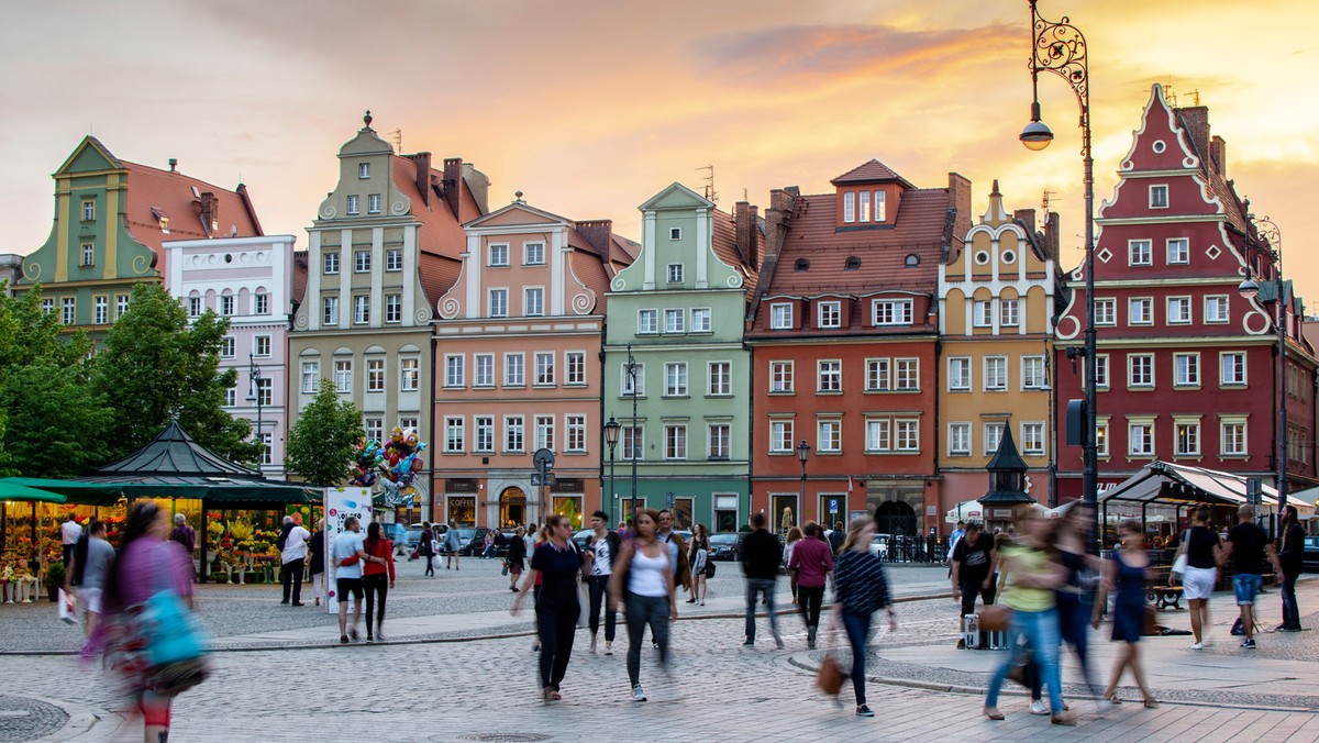 Ekspert o wynikach spisu powszechnego. "Wieś się osłabia"