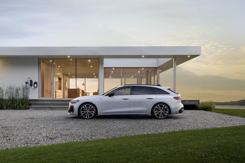 Audi A5 e-hybrid quattro