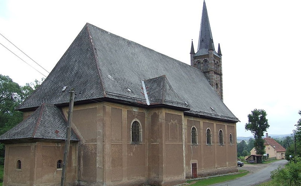 Kościół w Okrzeszynie