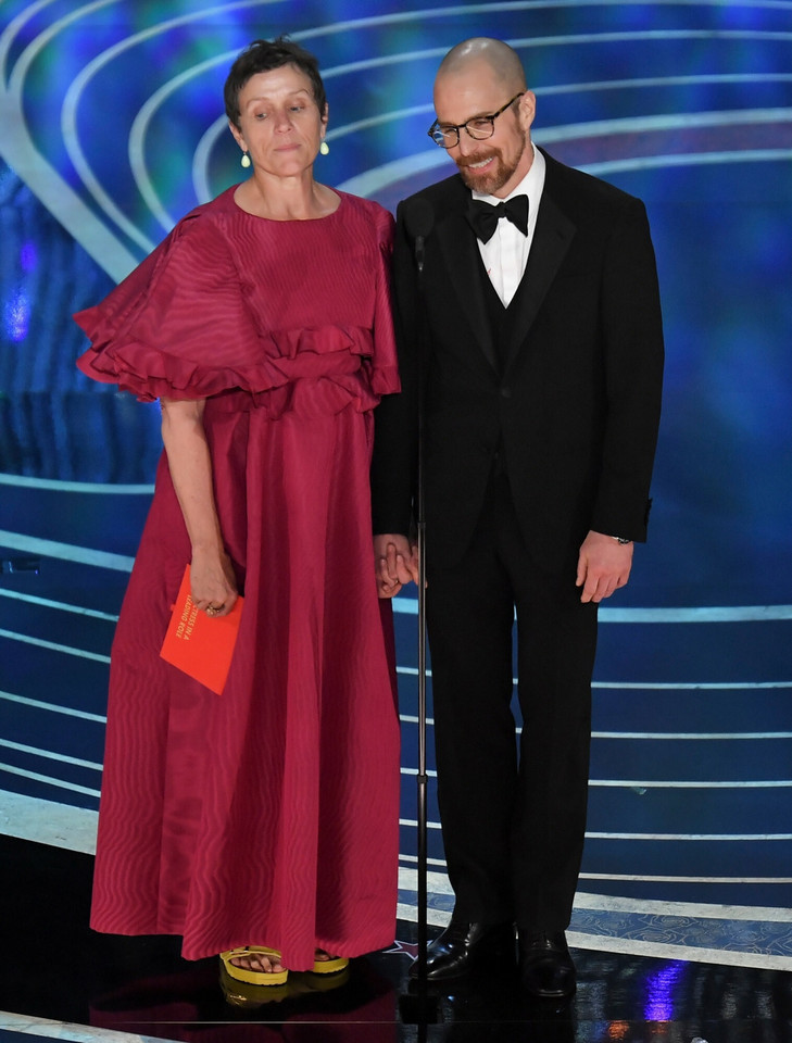 Oscary - modowe wpadki gwiazd: Frances McDormand w 2019 r.