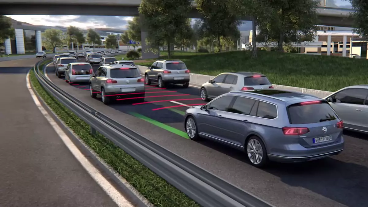 Traffic Jam Assist (Volkswagen Passat)