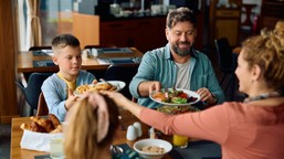 to warzywo odbudowuje wątrobę, oczyszcza jelita, przyśpiesza odchudzanie. po 50. roku życia musisz dodać je do jadłospisu