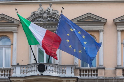 KE nakazała Włochom poprawić budżet i grozi procedurą nadmiernego deficytu