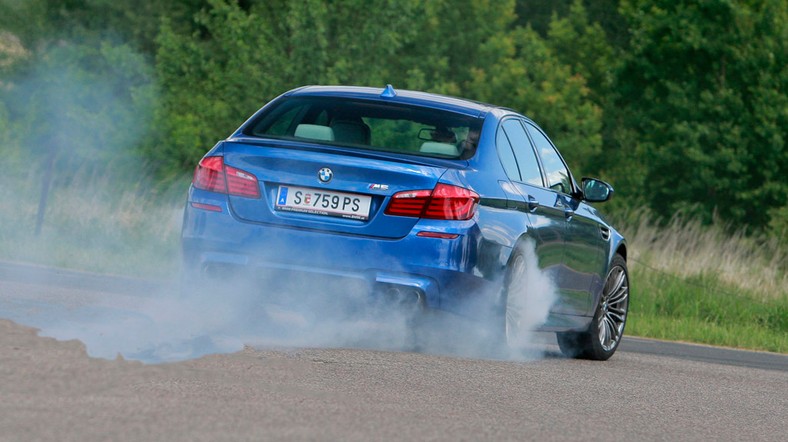 BMW M5: wirtuoz driftu i nie tylko