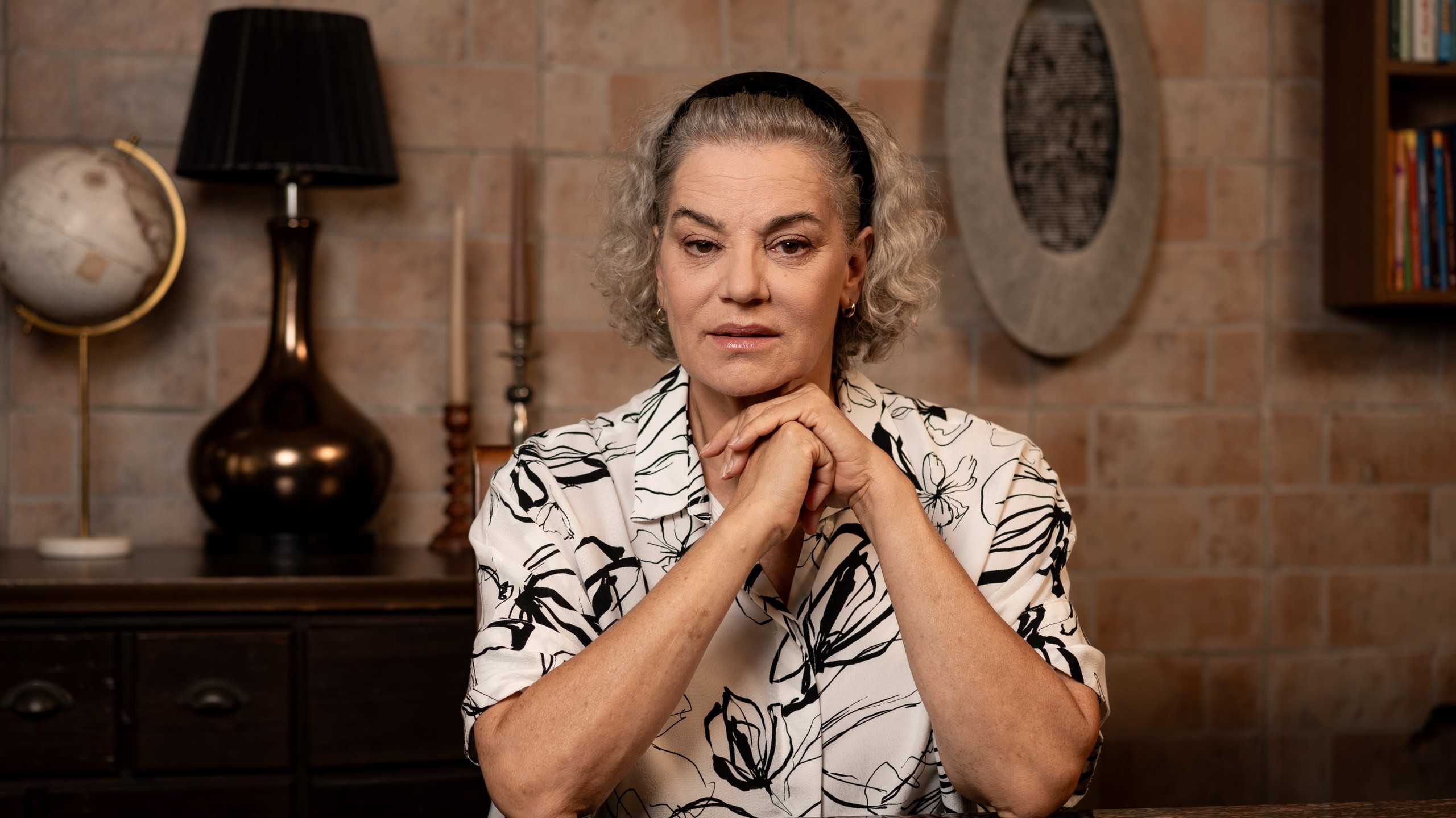 Marea actriţă Maia Morgenstern revine pe micile ecrane, în serialul original „Inimă sub acoperire”, de la Antena 1