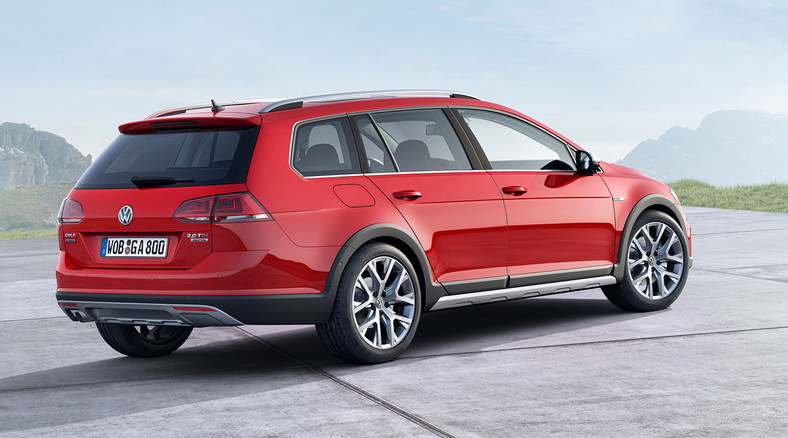 Volkswagen Golf Alltrack na cztery łapy