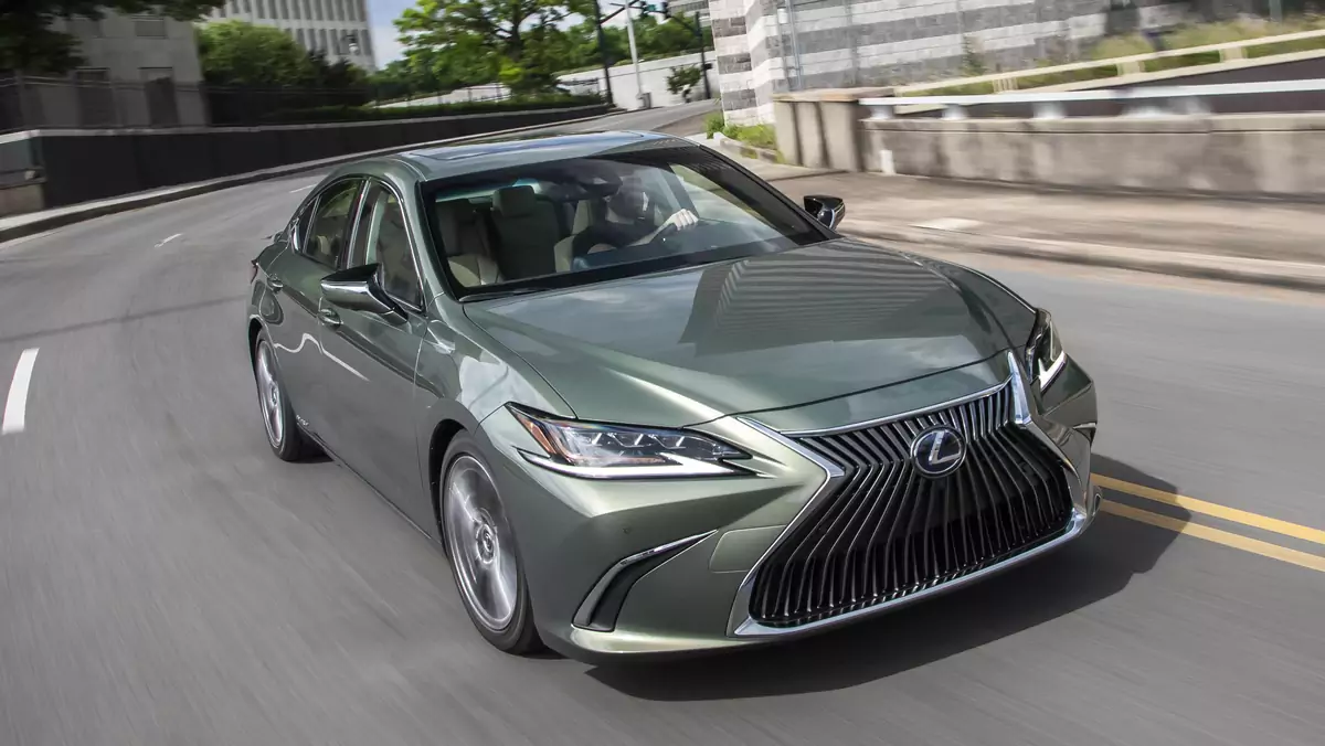 Lexus ES