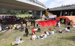 Uczestniczka wypadku autobusu: Chroniłam ciałem córeczkę