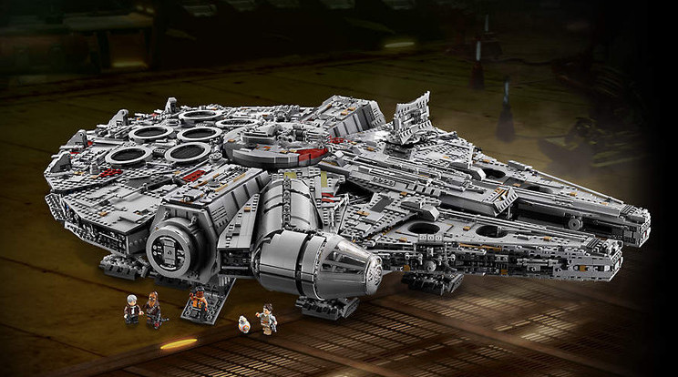 Megjelent a világ legnagyobb, legdrágább LEGO készlete és 12 parszek alatt  teljesíti a Kessel futamot - képek - Blikk