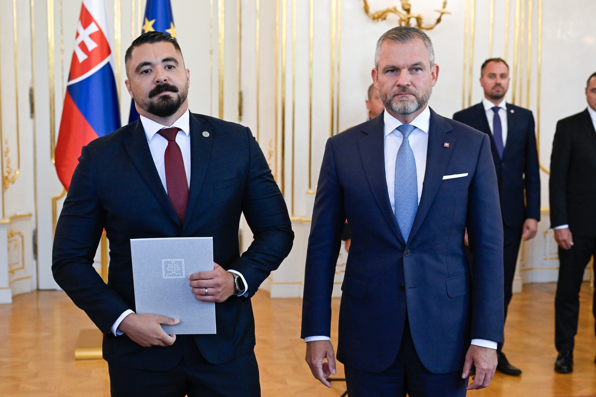 Prezident Peter Pellegrini vymenoval na post nového riaditeľa SIS Pavla Gašpara.